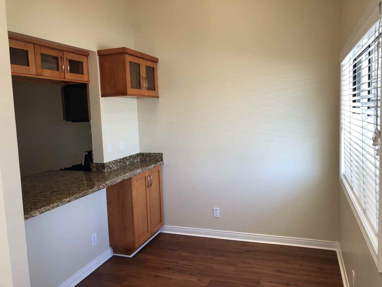 612 Nebraska Ave #303 - Photo 5 of 13