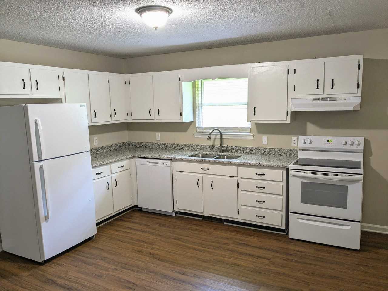 2003 Glisson Dr #B - Photo 2 of 8