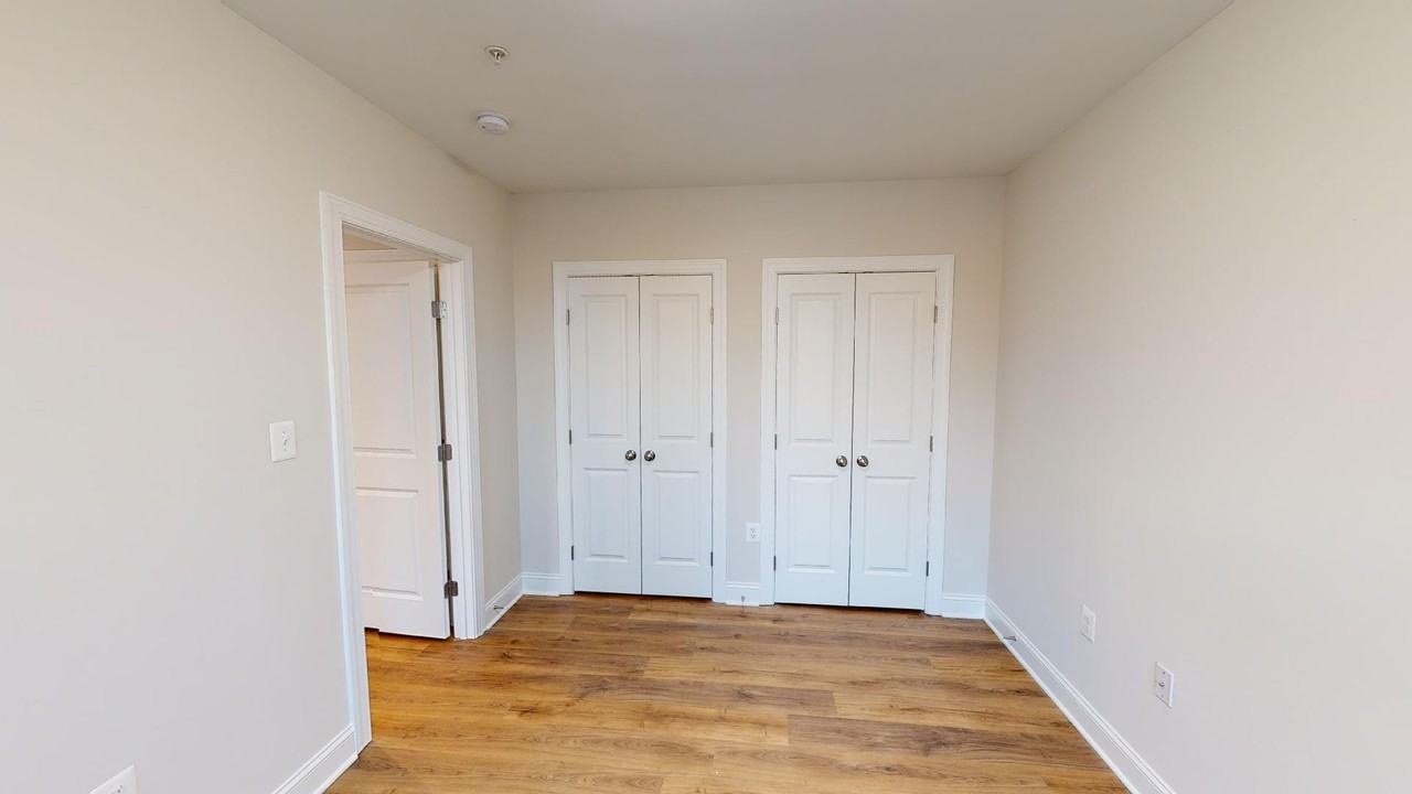 220 Hamilton St Nw #208 - Photo 2 of 8