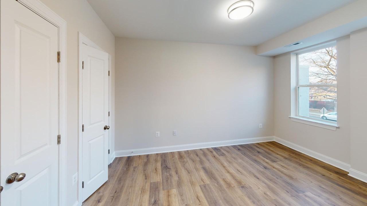 220 Hamilton St Nw #208 - Photo 3 of 8