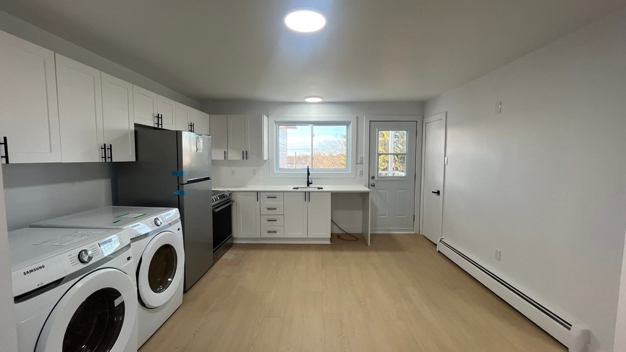 30-53 Bd Fortin - Photo 2 of 18