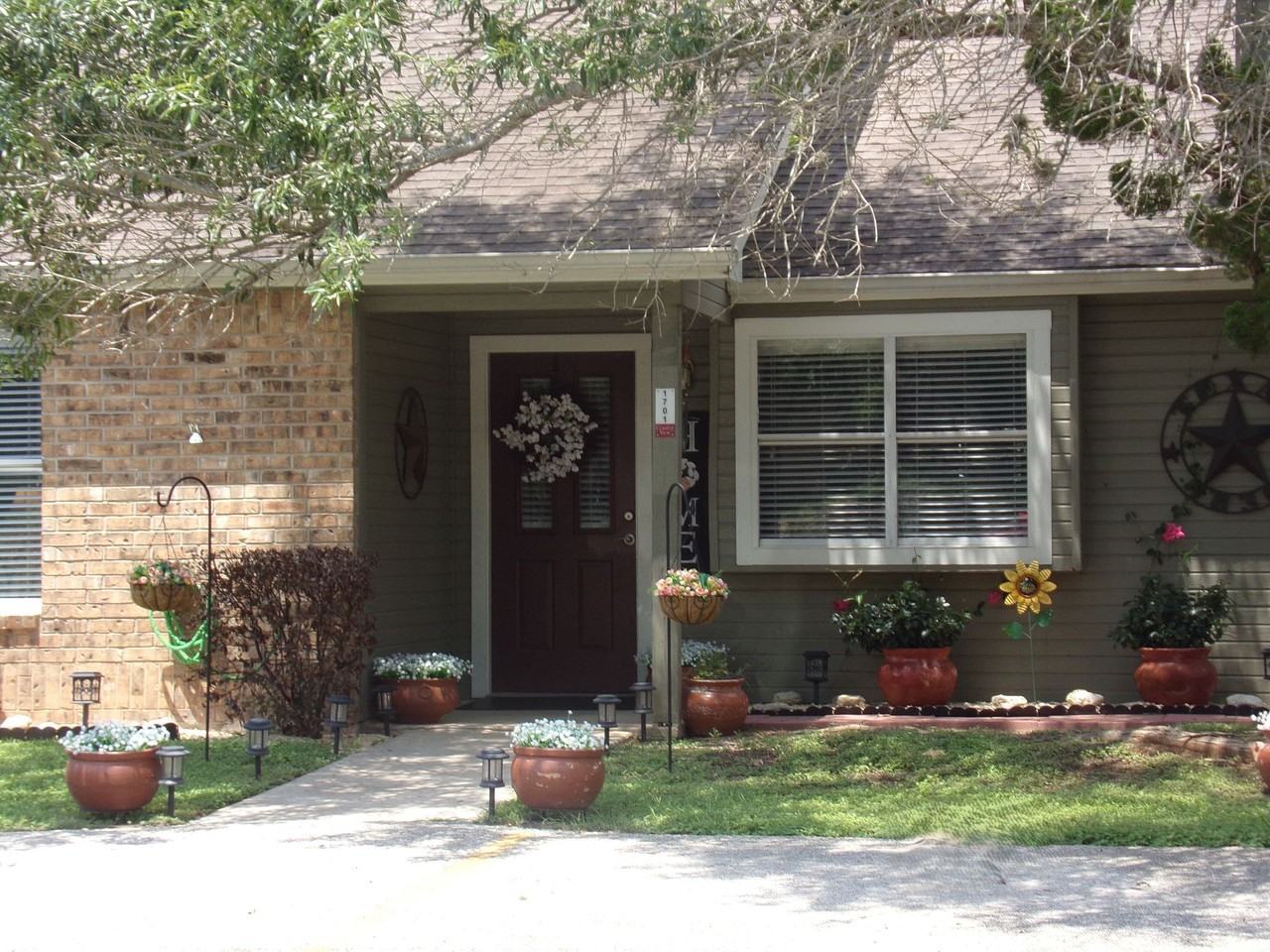 Country View Apartments - Photo 7 of 8