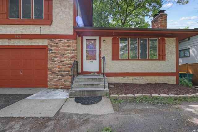 5827 Winnetka Ave N - Photo 2 of 10