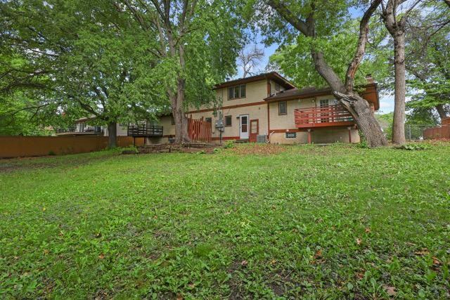 5827 Winnetka Ave N - Photo 3 of 10