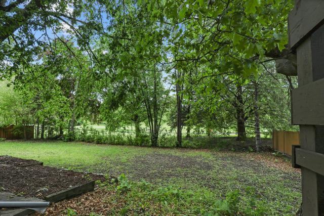 5827 Winnetka Ave N - Photo 5 of 10