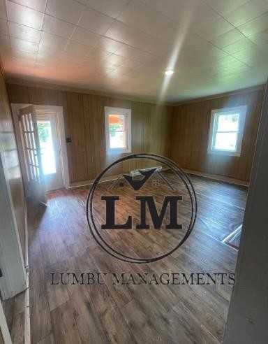 519 Cliff St - Photo 3 of 8