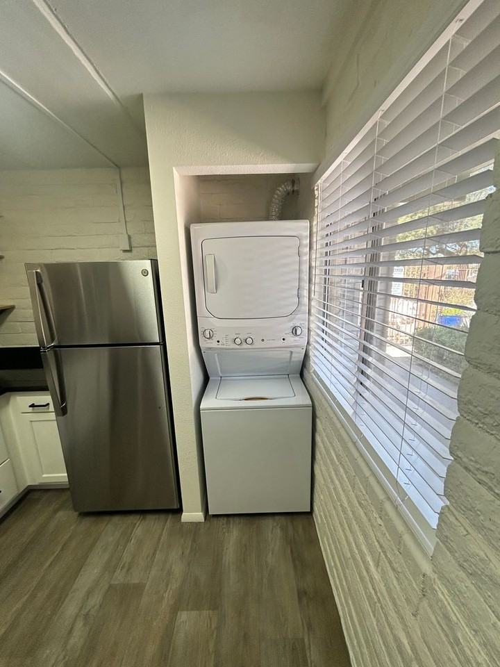 1250 E 10TH ST - Photo 2 of 22