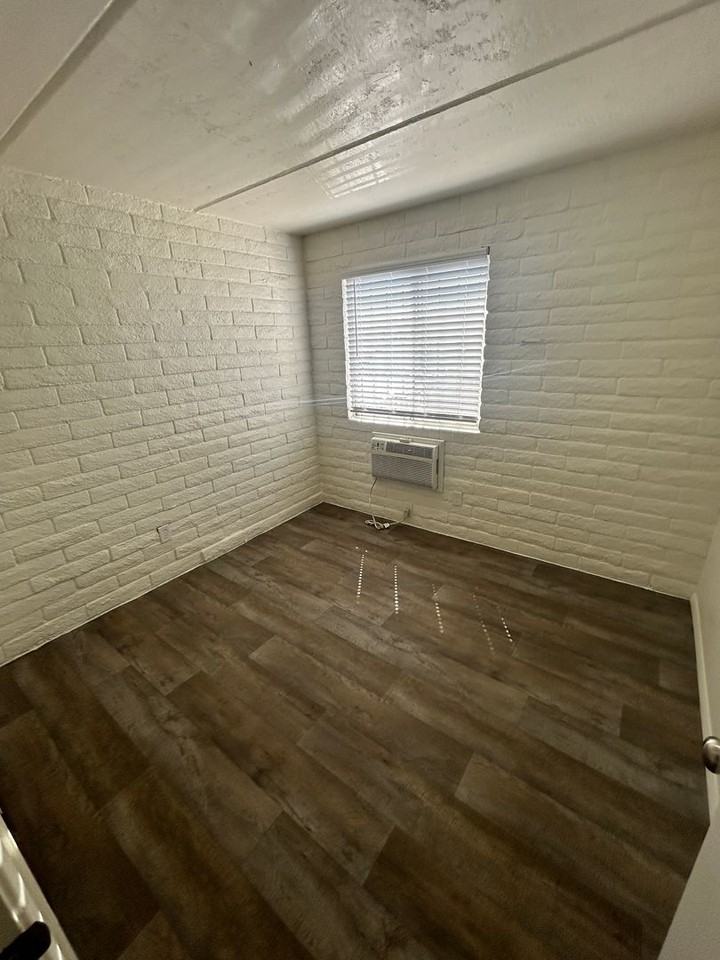 1250 E 10TH ST - Photo 6 of 22