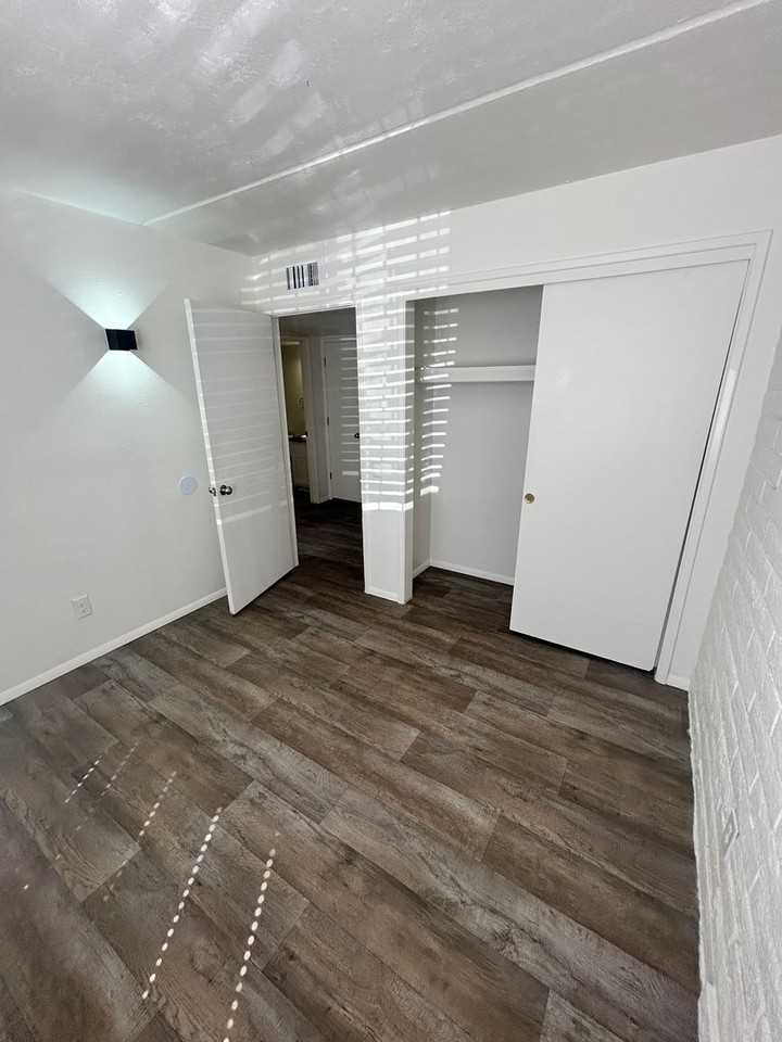 1250 E 10TH ST - Photo 7 of 22