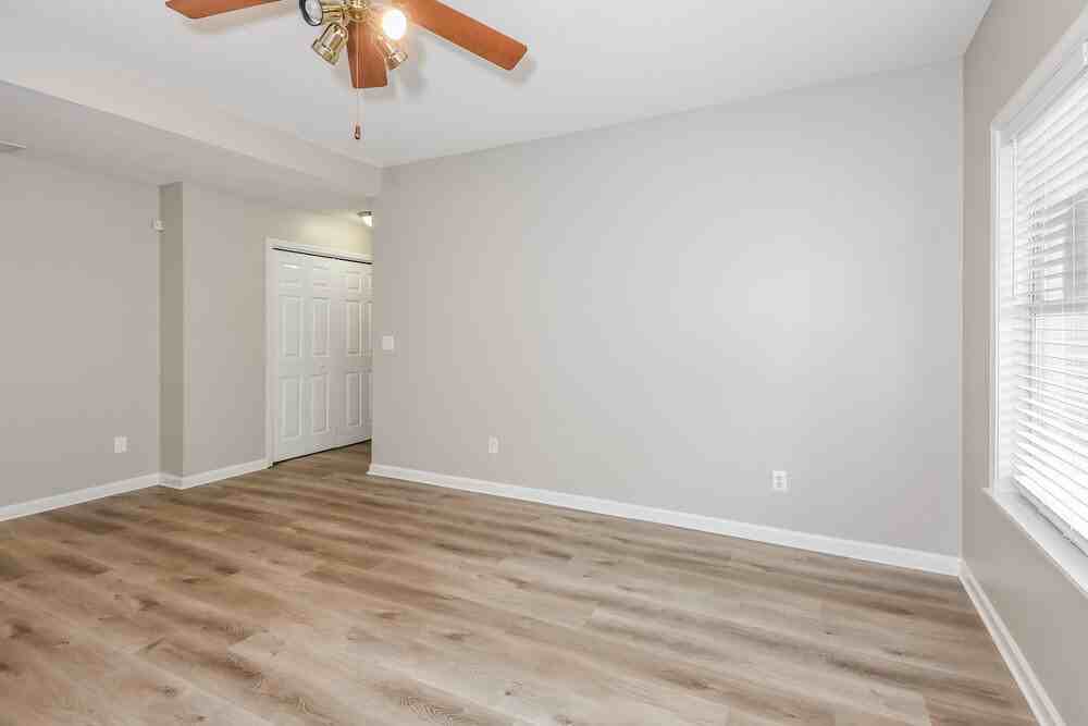 2740 Lakeside Trl - Photo 6 of 16