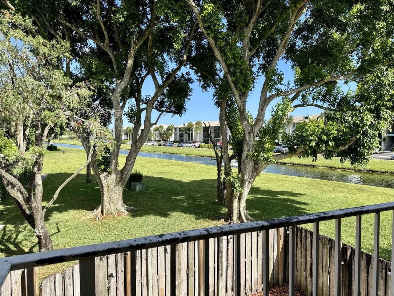 563 Green Springs Place - Photo 3 of 13