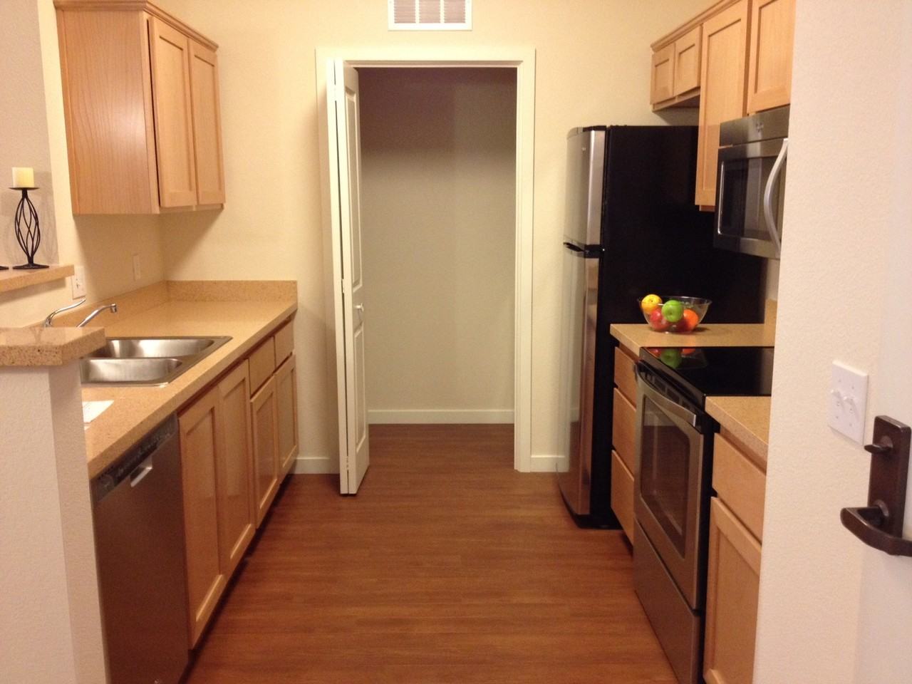 H Street Apartments - Photo 2 of 15