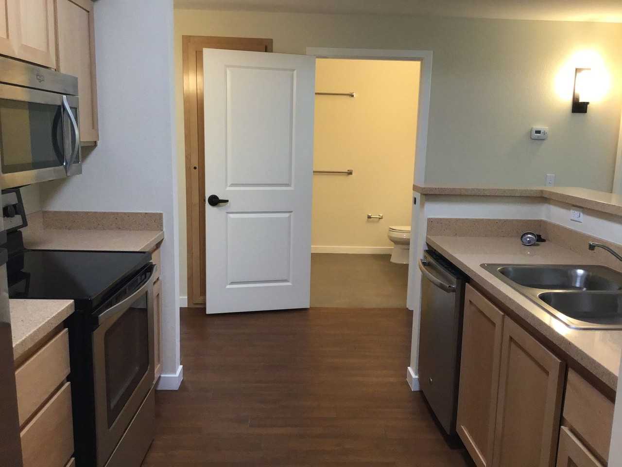 H Street Apartments - Photo 4 of 50