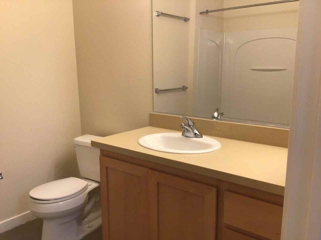 H Street Apartments - Photo 4 of 15