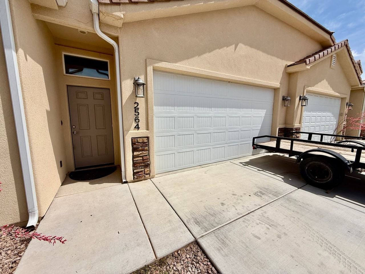 2564 W 235 N - Photo 2 of 21