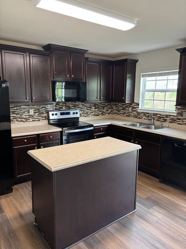 2703 Golden Rose Ln - Photo 5 of 21