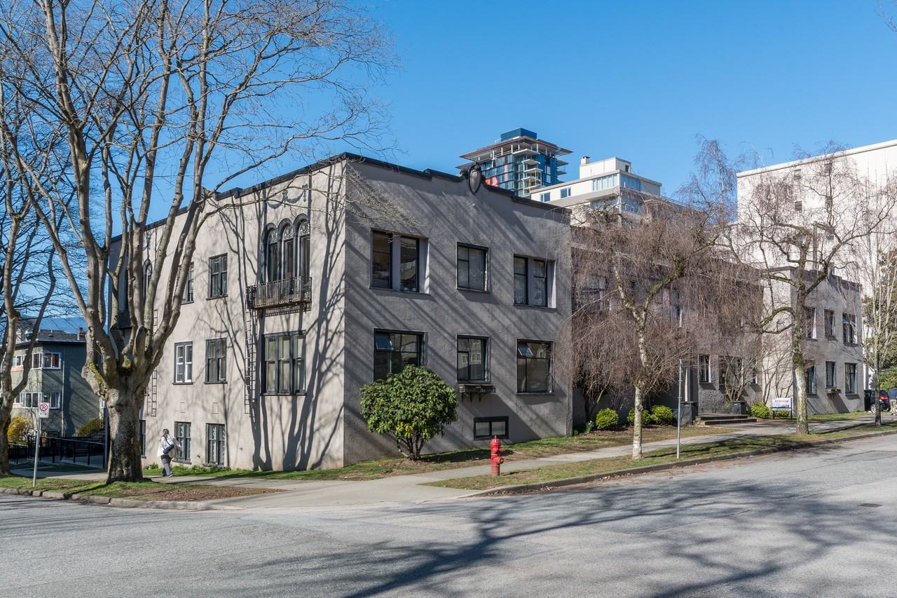 935 Jervis Street #7 - Photo 6 of 23