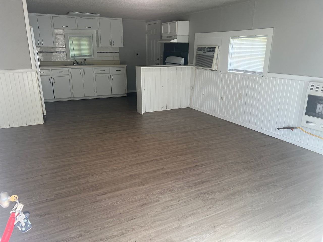 212 N Cherokee Ave - Photo 5 of 8