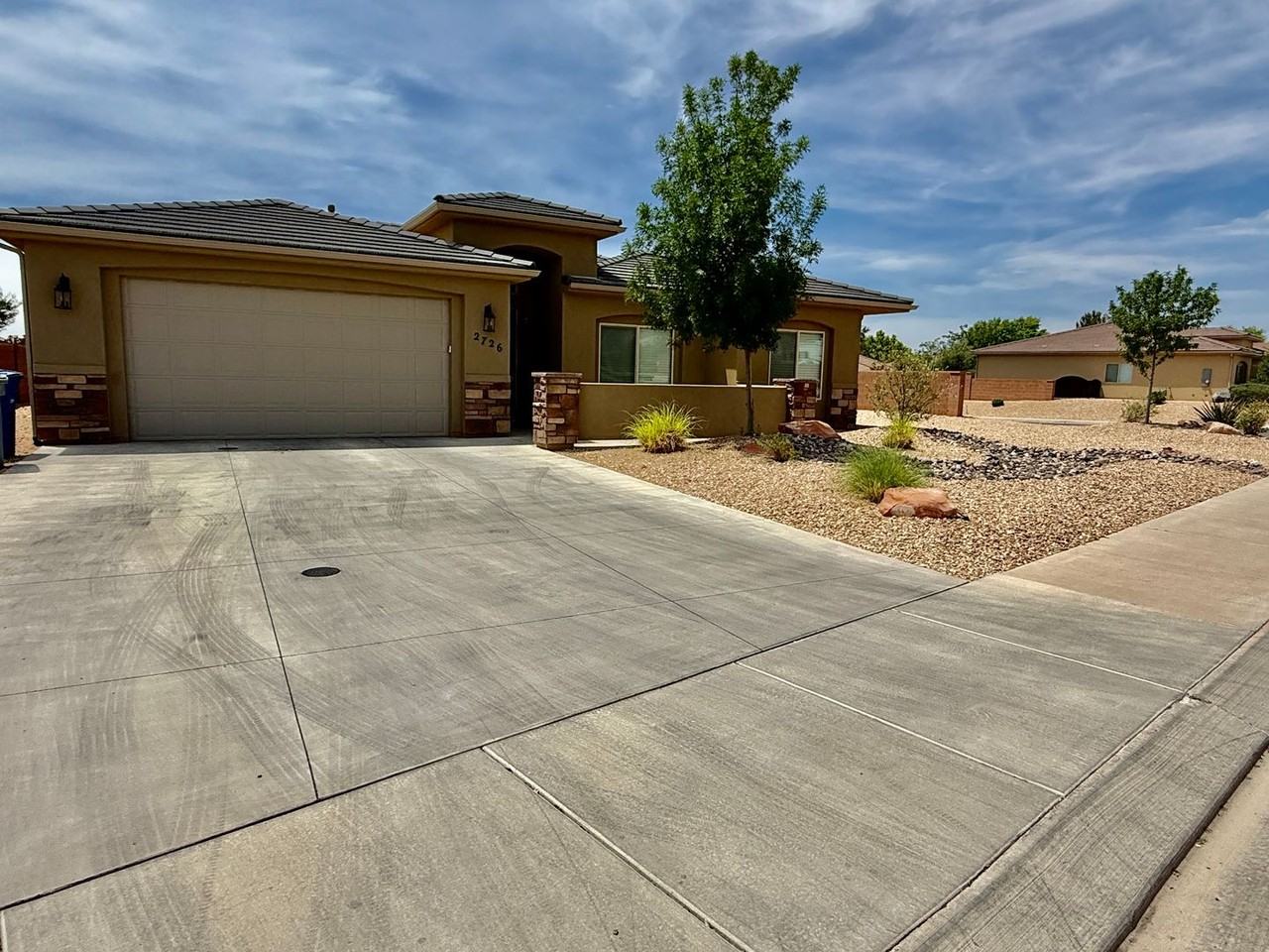 2726 E 430 N - Photo 3 of 26