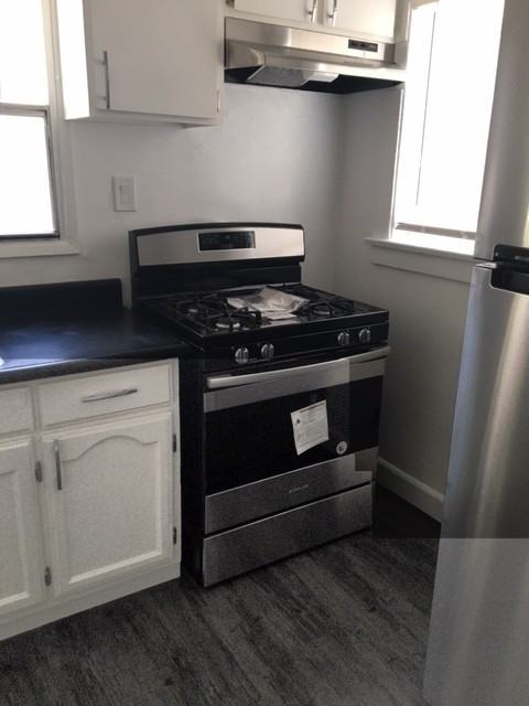 1631 Burlington LLC - Photo 3 of 10