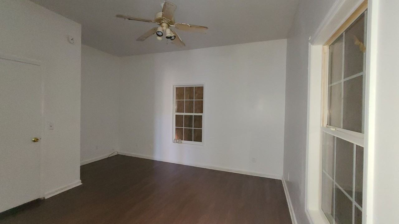 2810 3rd Ave - Photo 6 of 17