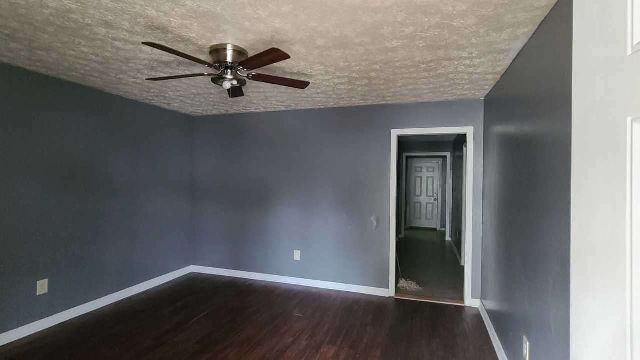 4205 Meritas Dr - Photo 2 of 9