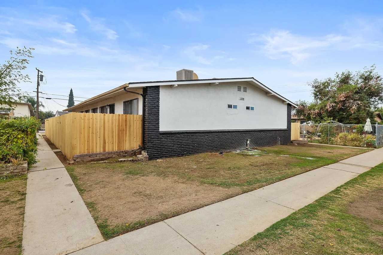 1329 E San Ramon Ave - Photo 2 of 2