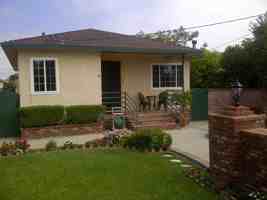 featured image of 570 W 18th St