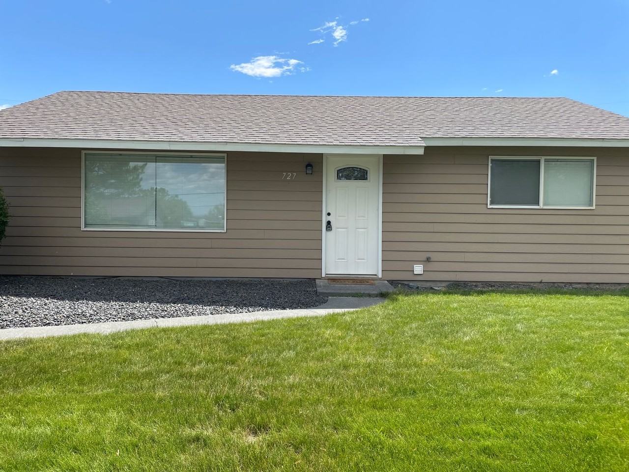 727 S Grand Dr - Photo 2 of 10