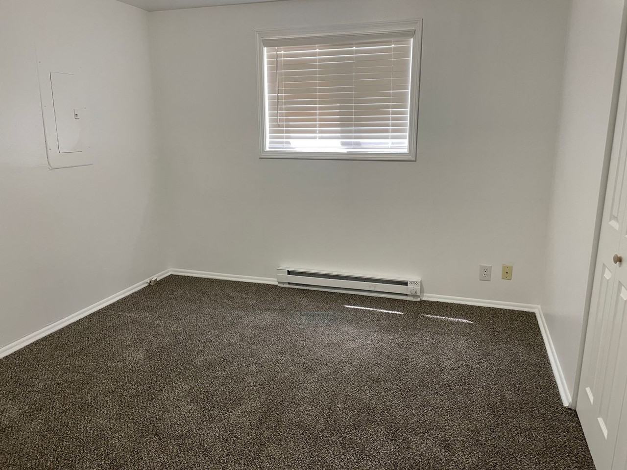 727 S Grand Dr - Photo 7 of 10