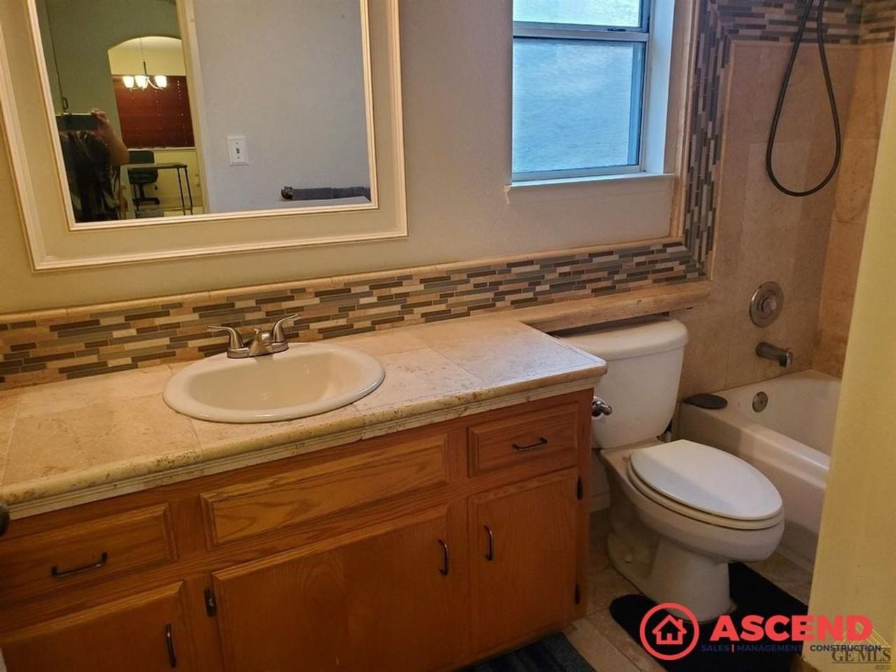 917 Sand Creek Dr - Photo 6 of 11