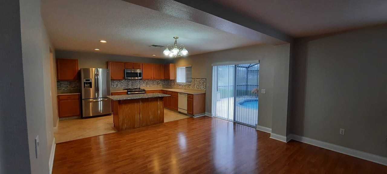 12827 Oulton Cir - Photo 5 of 25