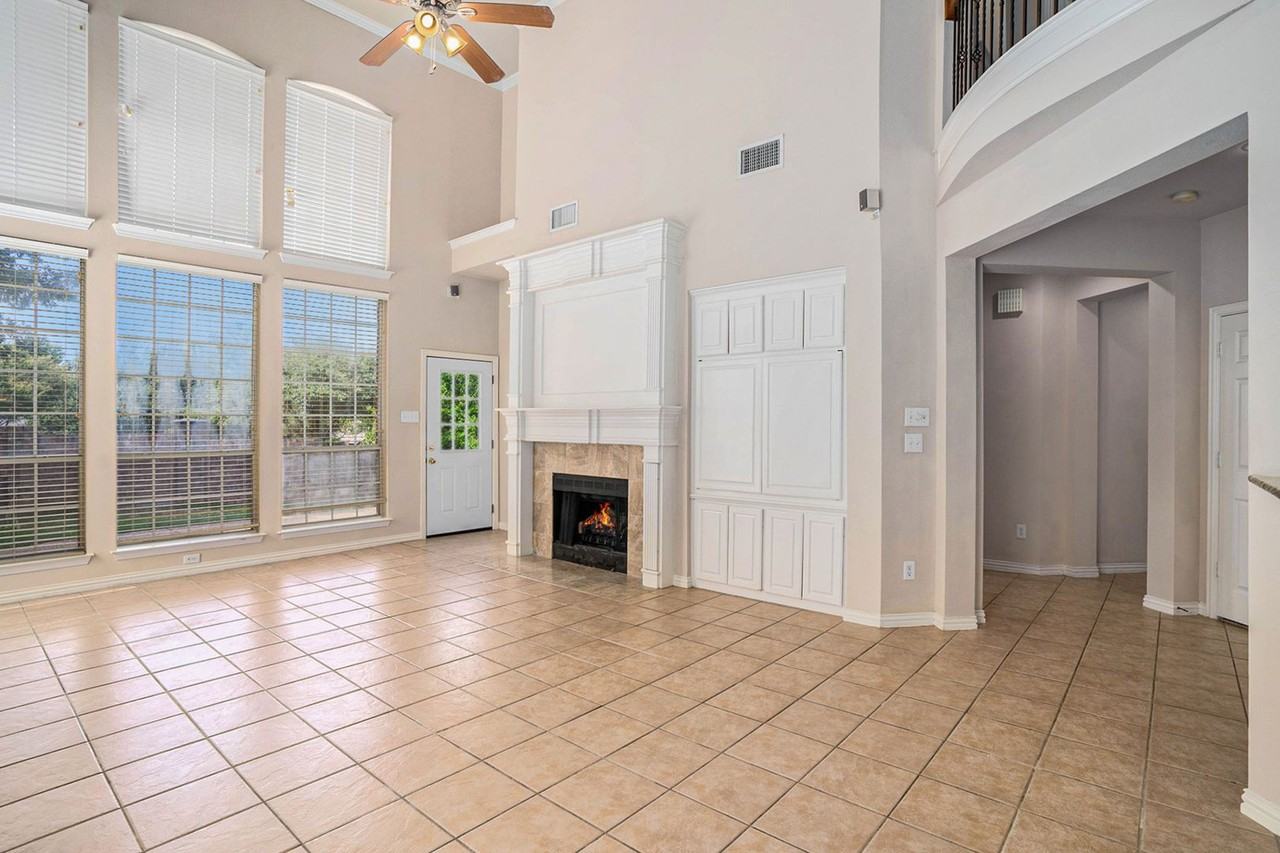 4213 Sharondale Dr - Photo 6 of 24