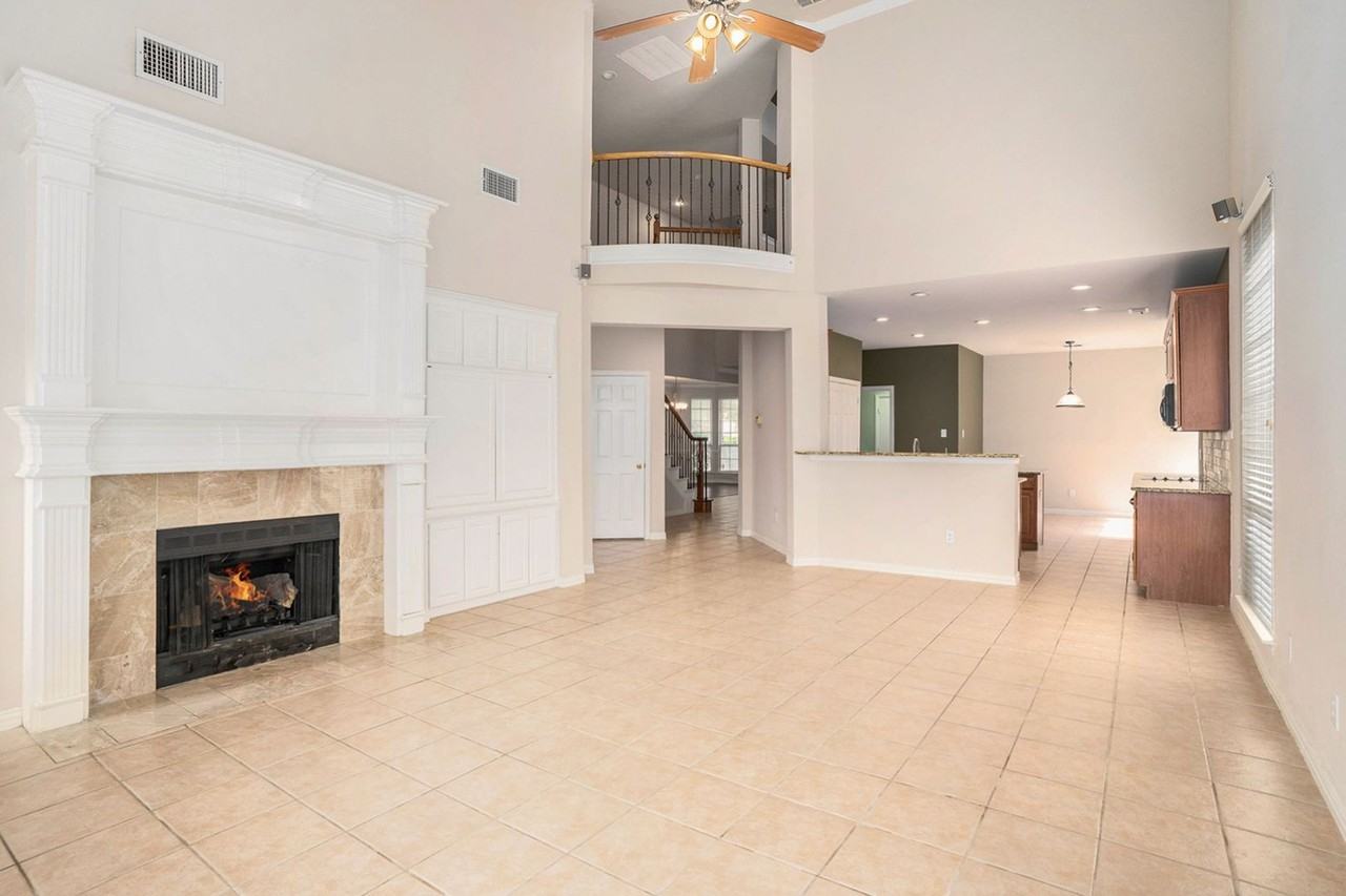 4213 Sharondale Dr - Photo 7 of 24