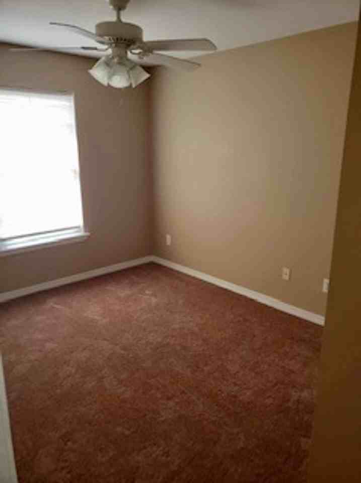 242 Callaway Chase Ln - Photo 6 of 15