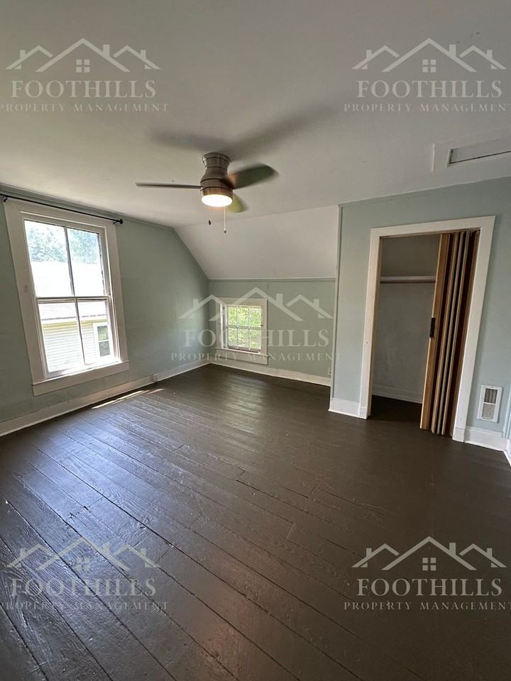 319 B St - Photo 3 of 15