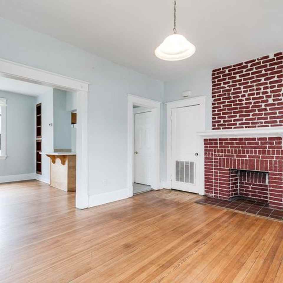 2514 5th Ave - Photo 3 of 16