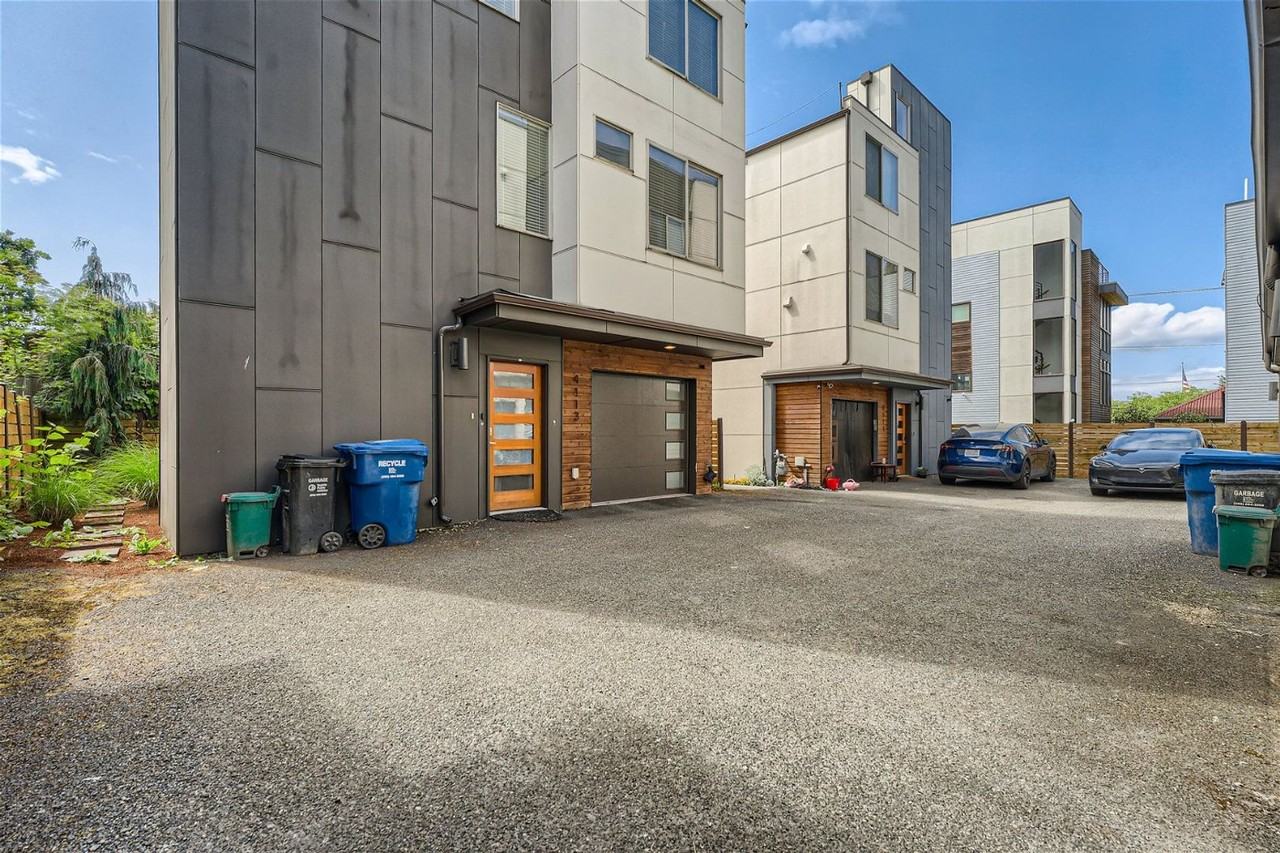 4113 Delridge Way Sw - Photo 2 of 29