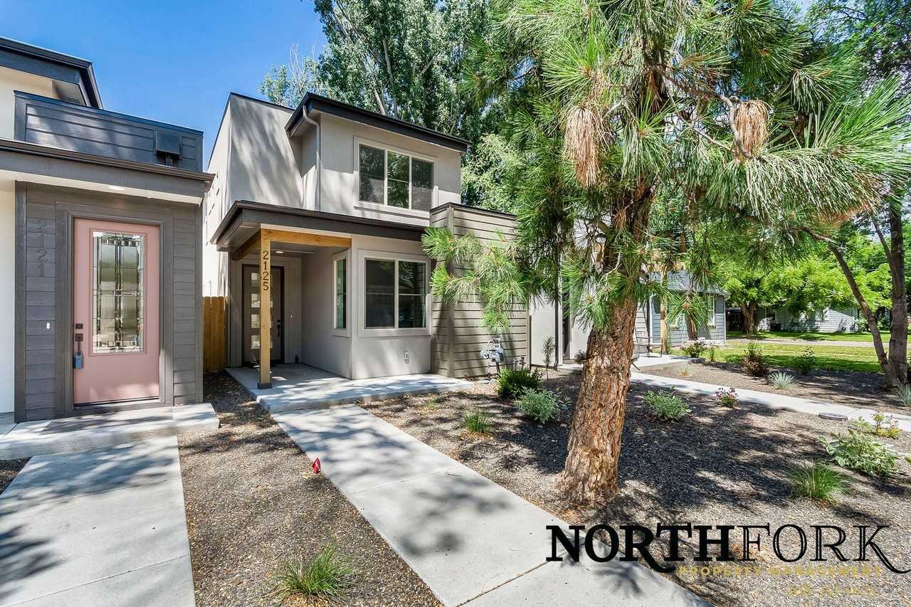 2125 N 34th St - Photo 2 of 20