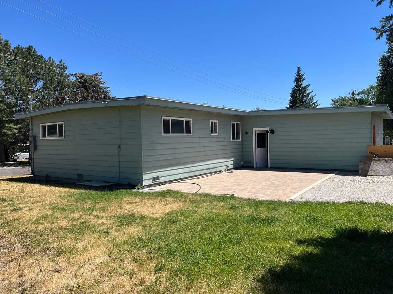 199 Walnut St - Photo 2 of 13