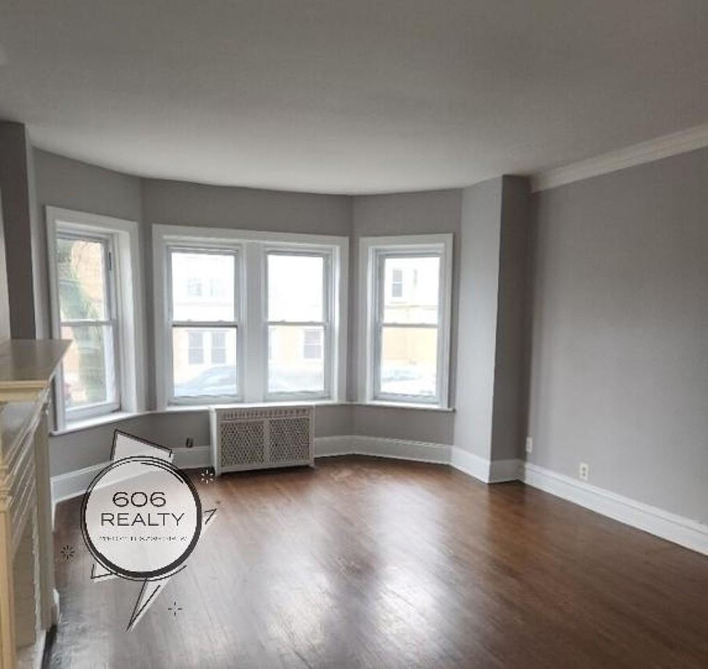 Oak Park! 118 - Photo 7 of 9