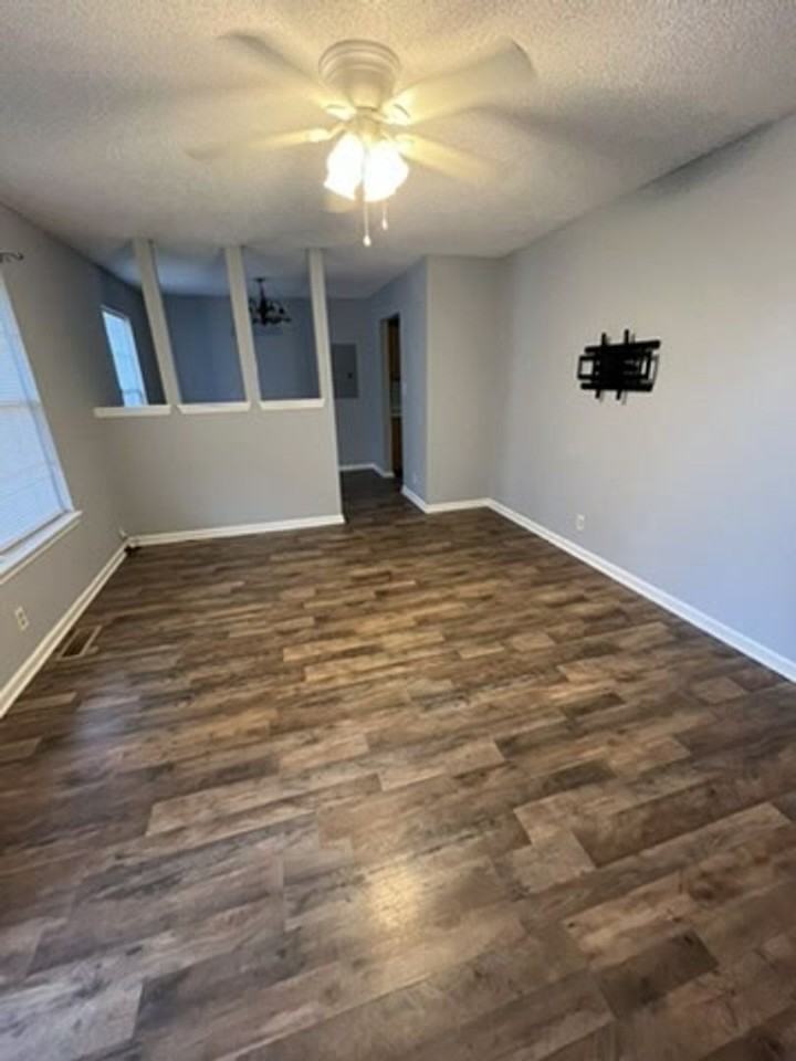 717 Polk Ave - Photo 2 of 11
