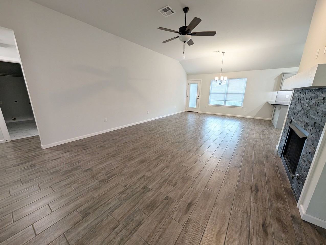 1008 Blackjack Creek Dr - Photo 4 of 18