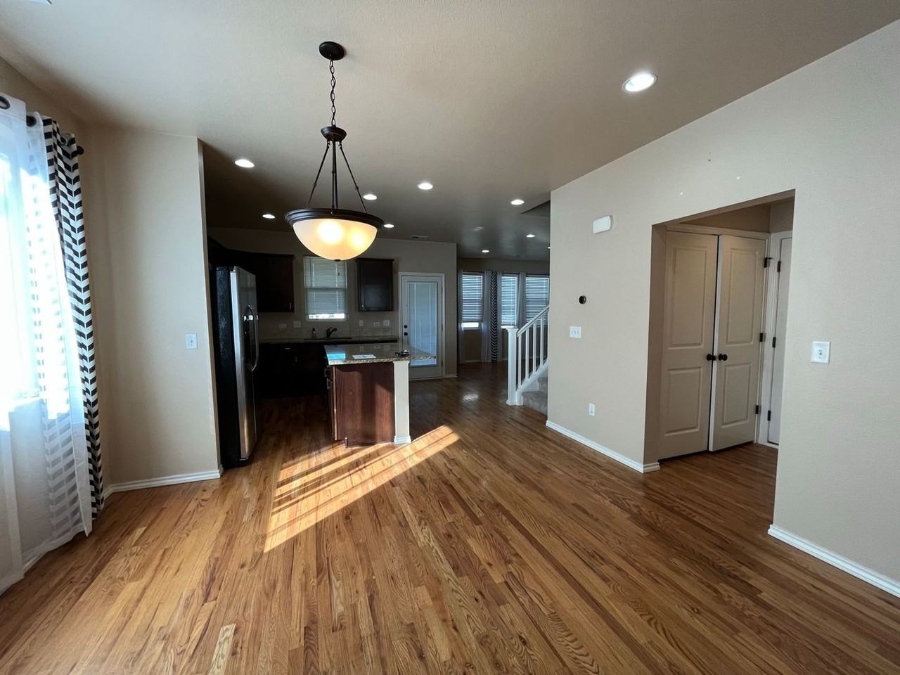 509 Walhalla Ct - Photo 4 of 25