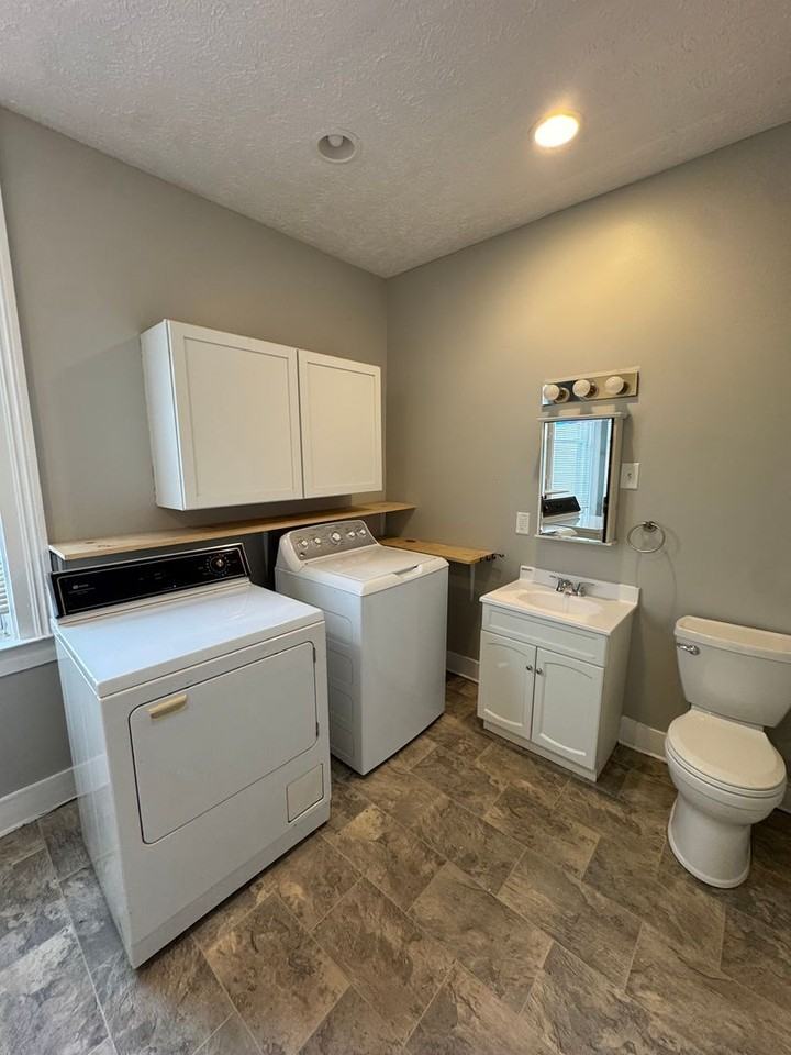 929 N 8th St - Photo 4 of 50