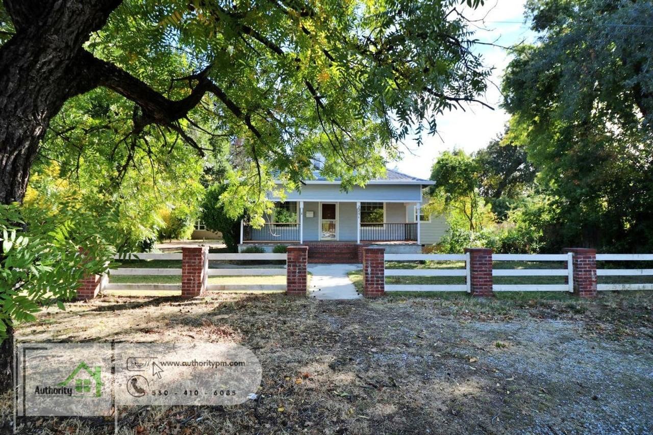 2251 Howard St - Photo 2 of 25