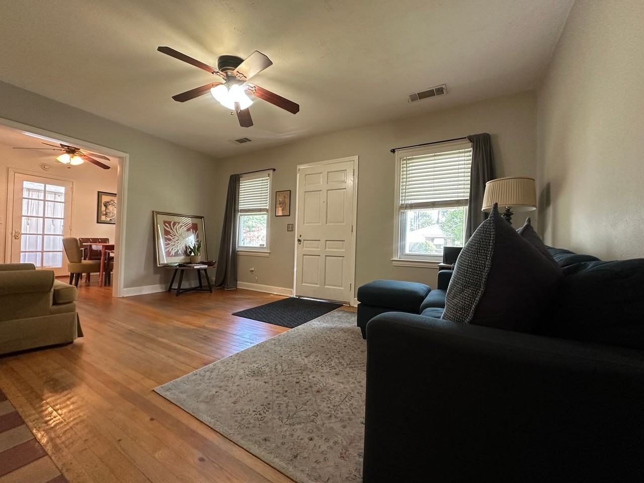 1411 E 53rd St - Photo 3 of 32