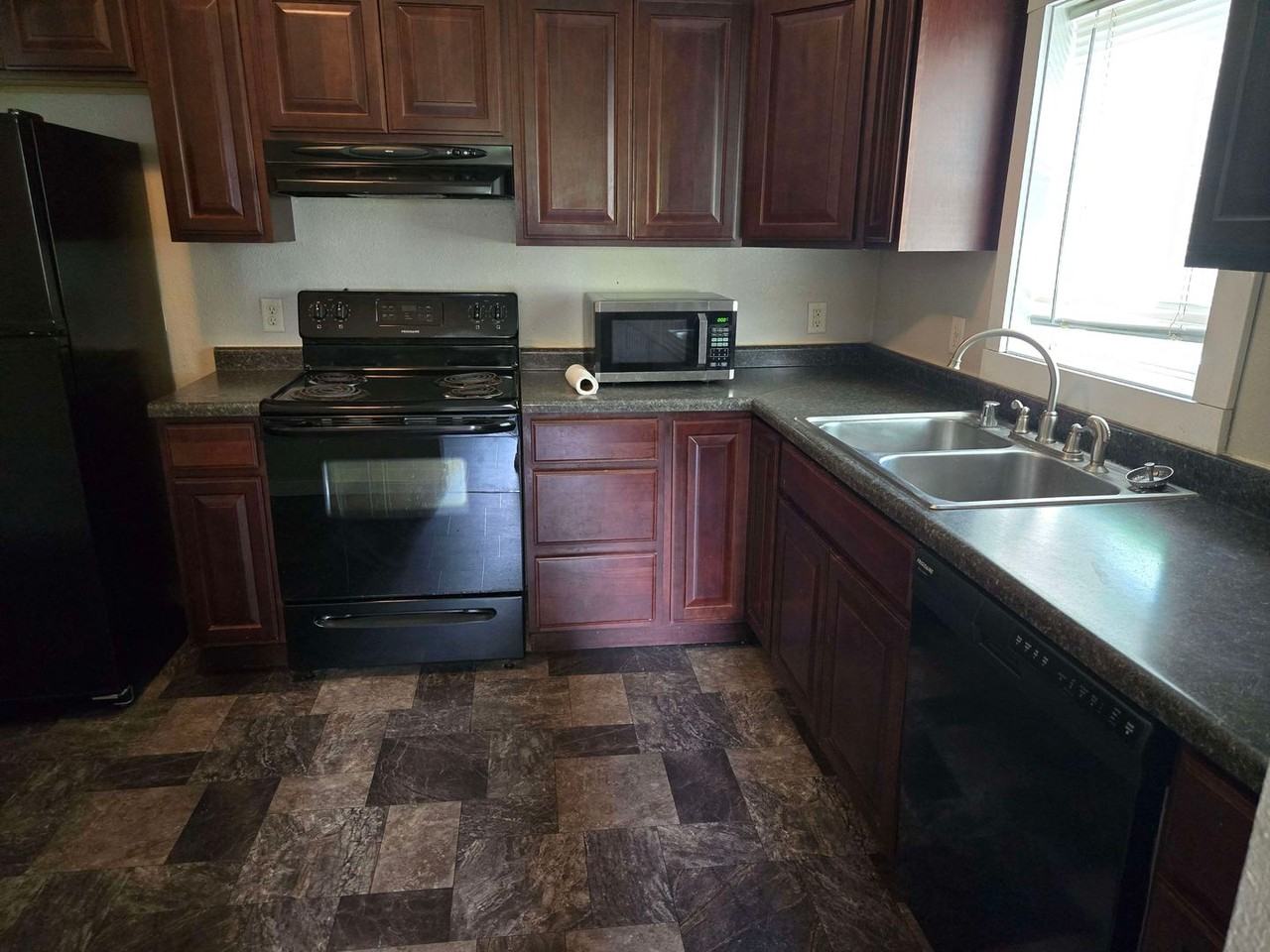 1403 Main St - Photo 2 of 20