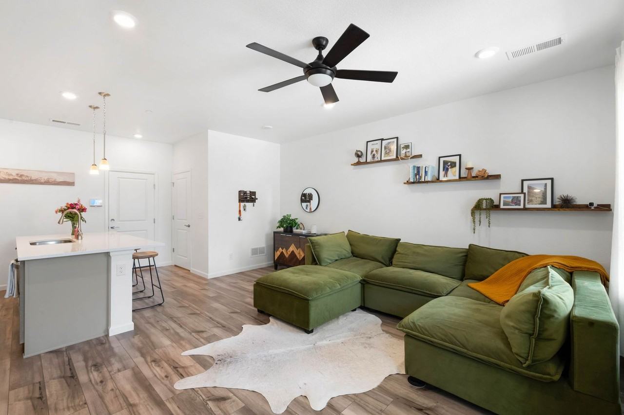 459 Millwall Cir - Photo 2 of 25