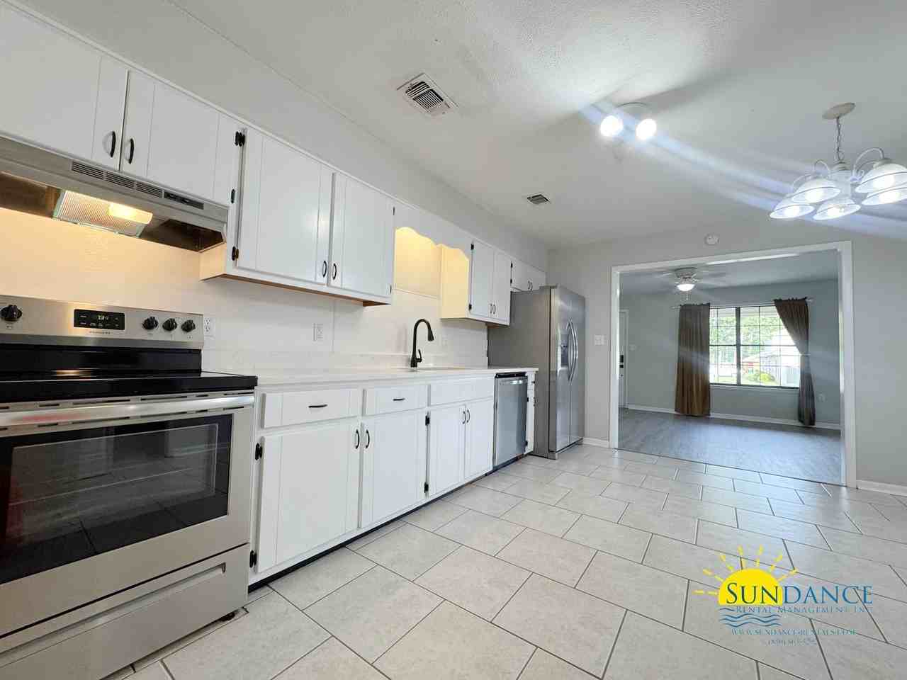 310 Evergreen Dr - Photo 3 of 17